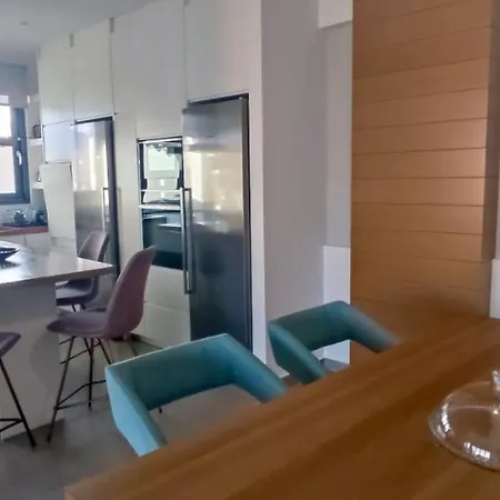 Maryland:luxurious Penthouse In Chania アパート *